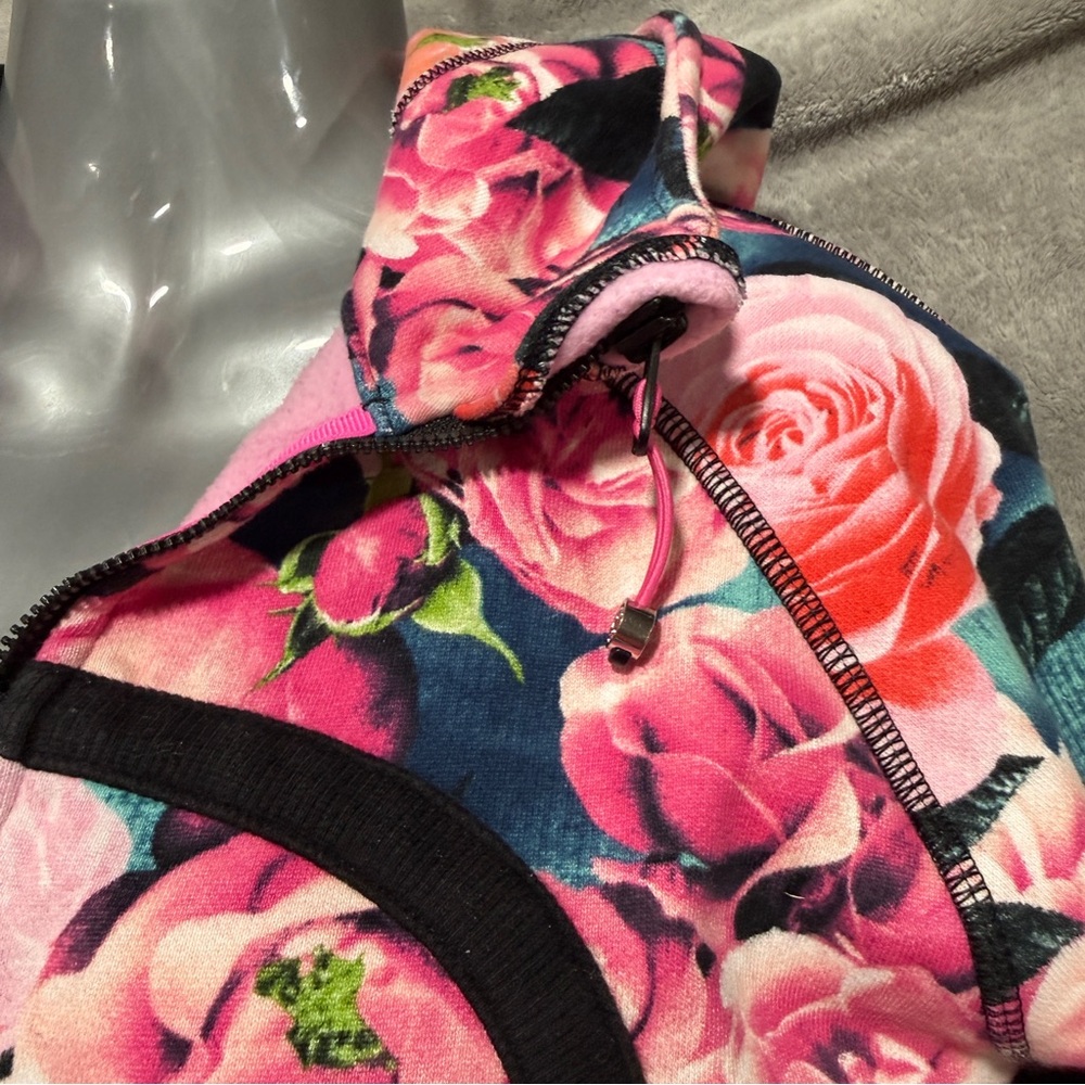 Lululemon Scuba -Floral Zip Hoodie Jacket - women’s size 12 - Picture 2 of 6